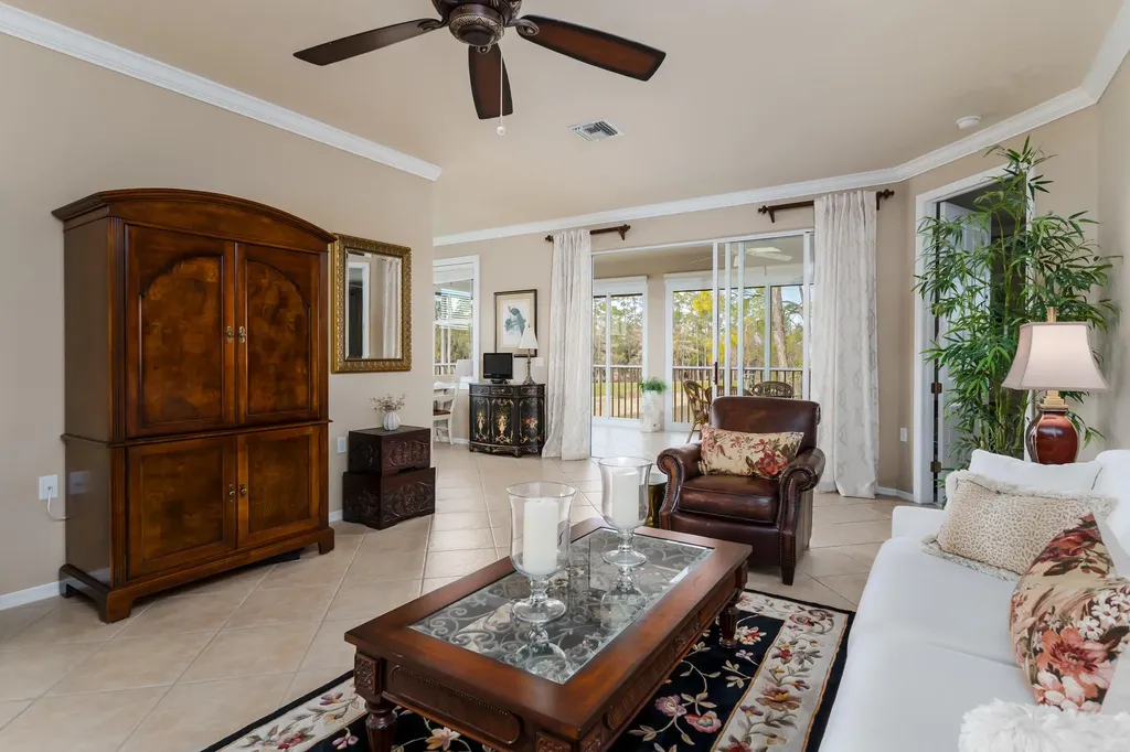 3989 Bishopwood Court W Naples FL 34114