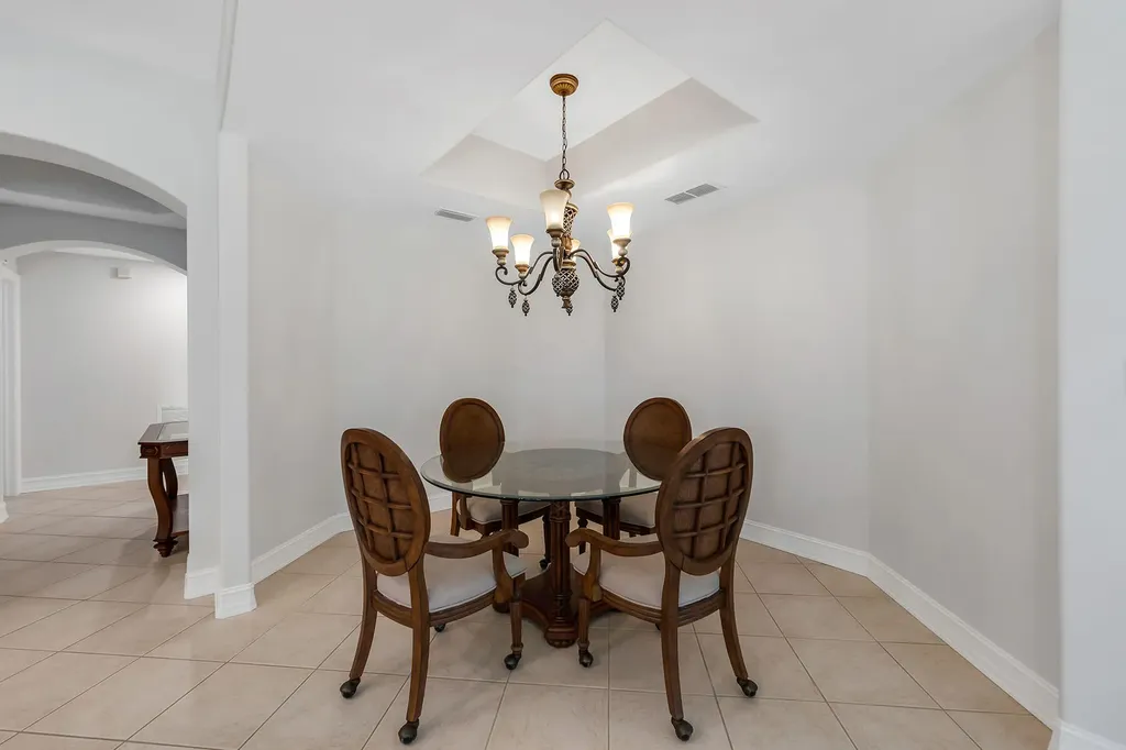 1285 Rialto Way Naples FL 34114