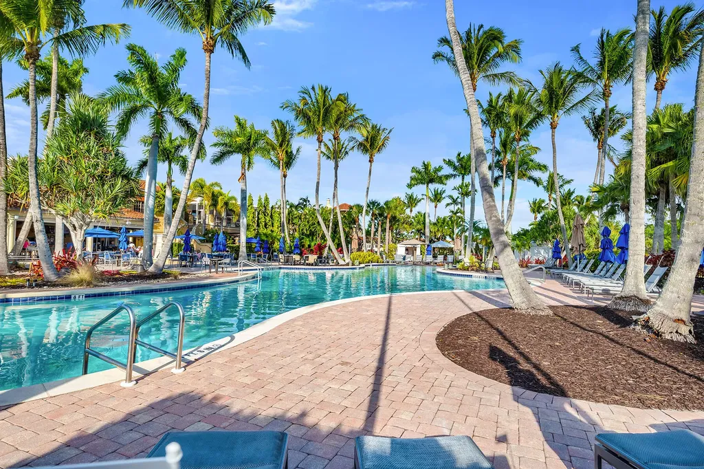 1285 Rialto Way Naples FL 34114