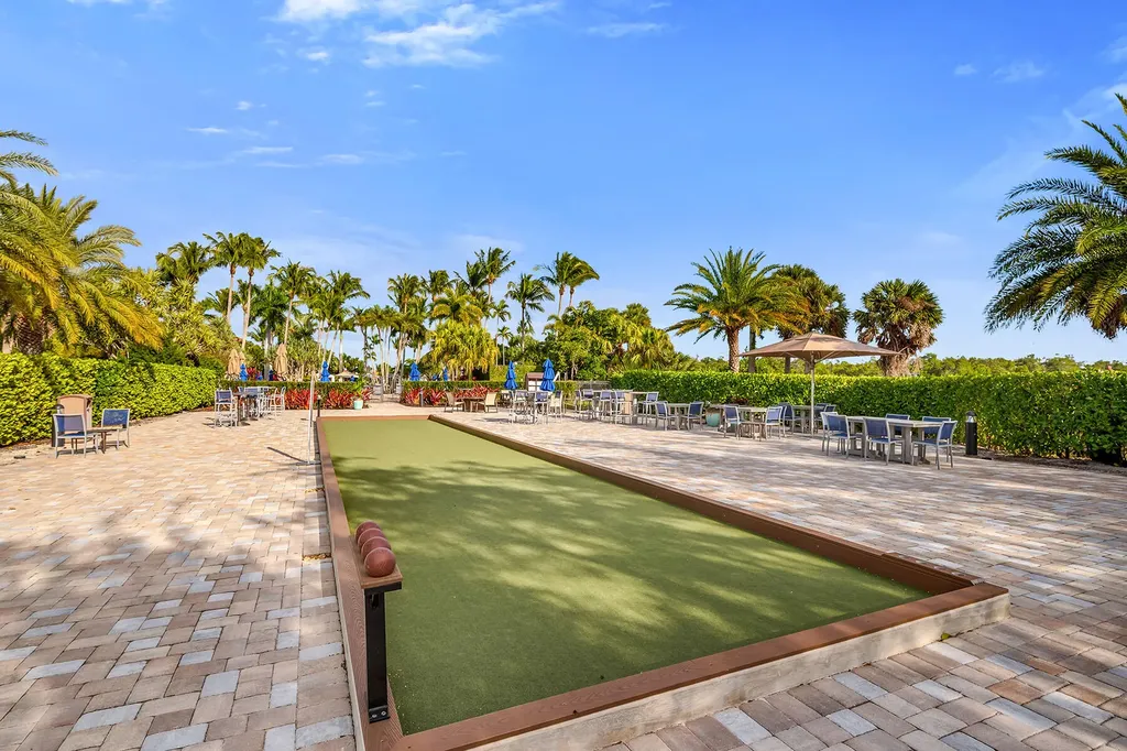 1285 Rialto Way Naples FL 34114