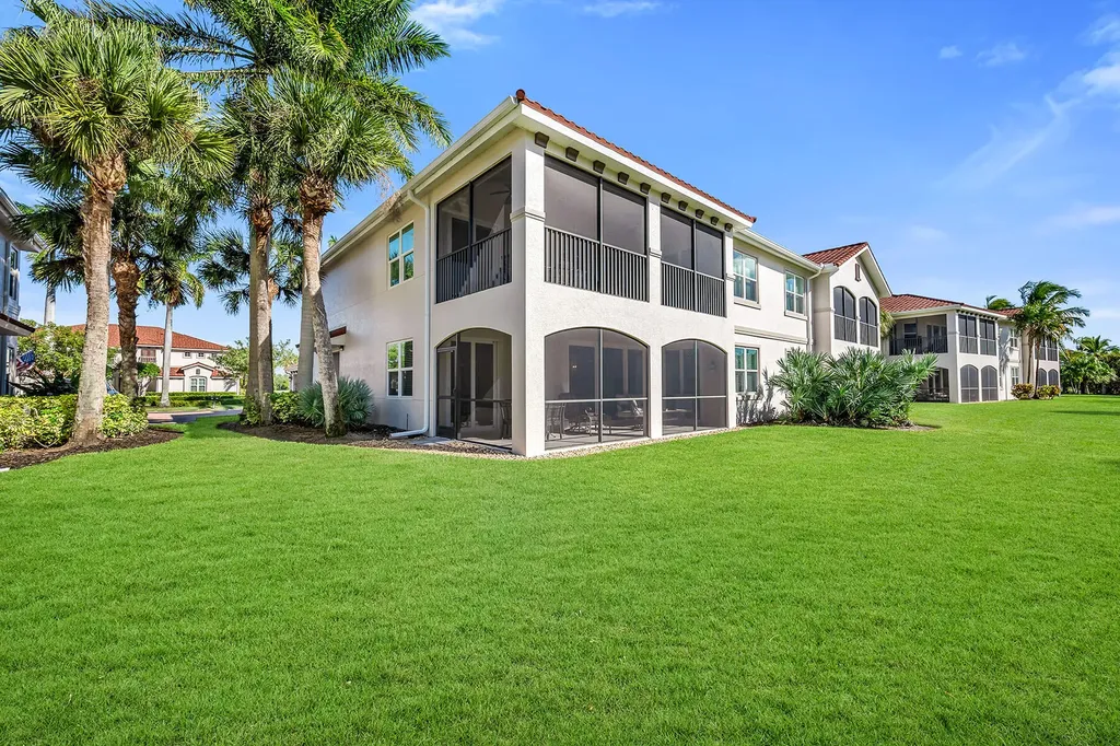 1285 Rialto Way Naples FL 34114