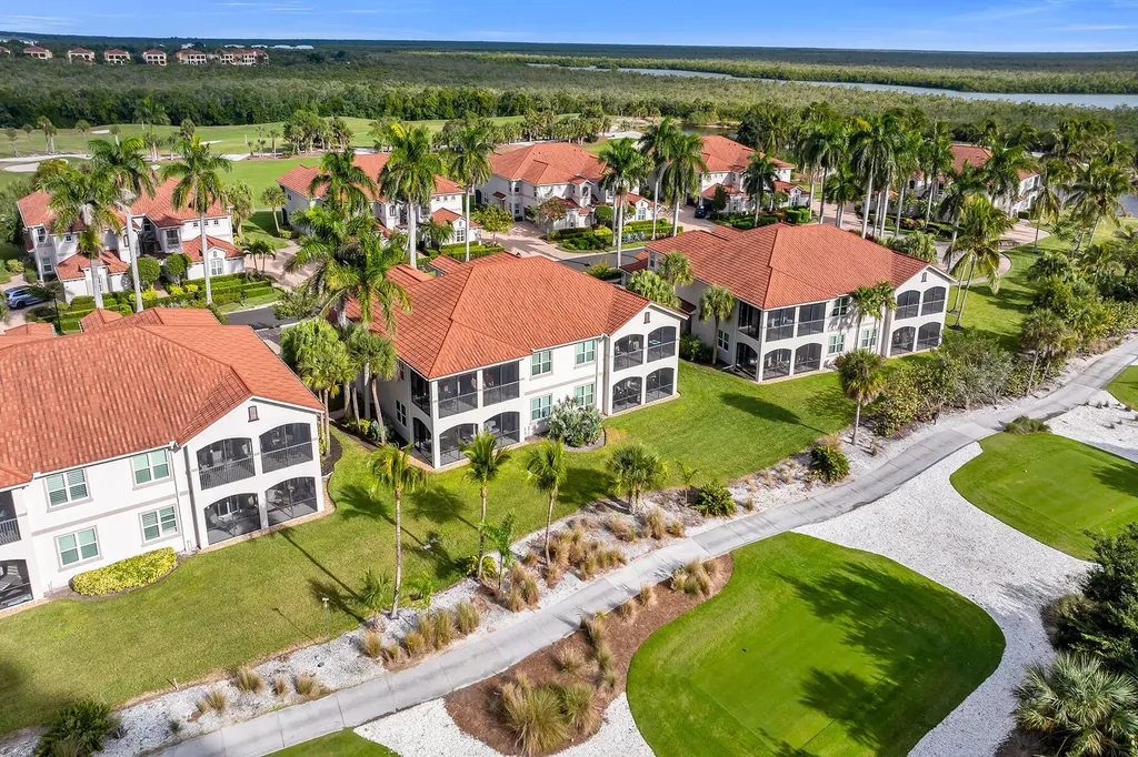 1285 Rialto Way Naples FL 34114