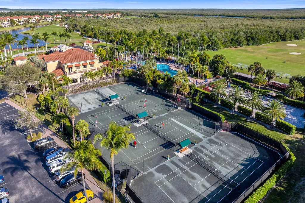 1285 Rialto Way Naples FL 34114