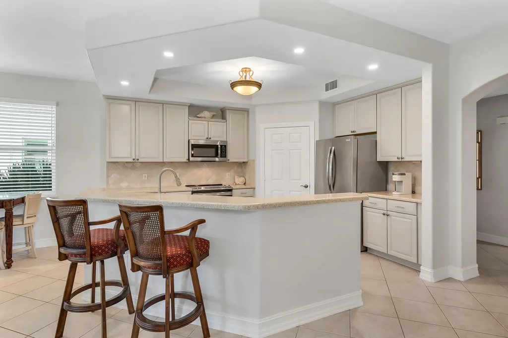 1285 Rialto Way Naples FL 34114