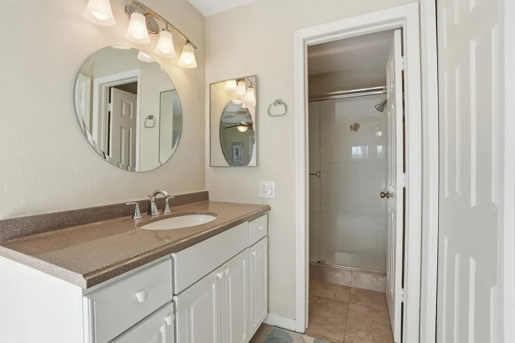 1175 Mainsail Drive Naples FL 34114