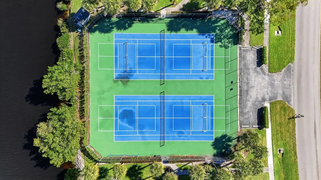 1175 Mainsail Drive Naples FL 34114