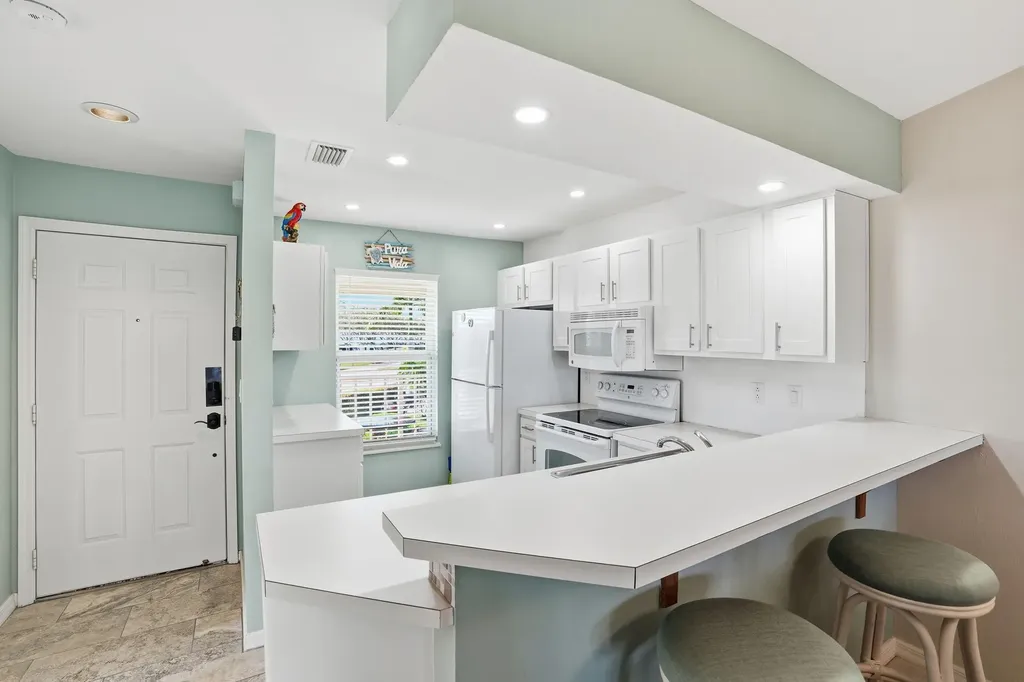 1175 Mainsail Drive Naples FL 34114