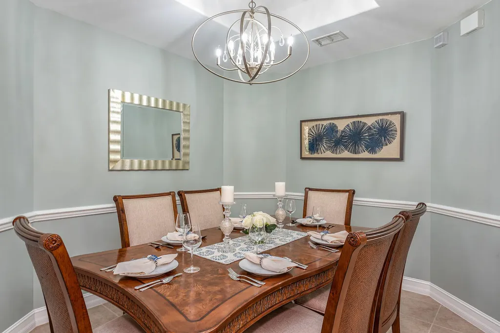 2012 Tarpon Bay Drive N Naples FL 34119