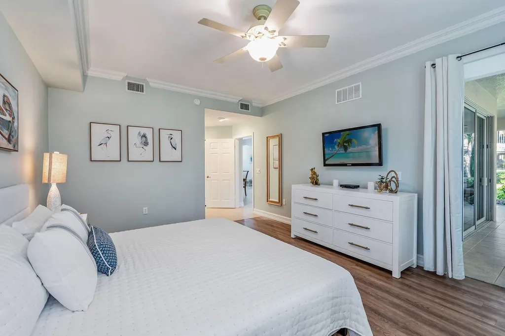 2012 Tarpon Bay Drive N Naples FL 34119