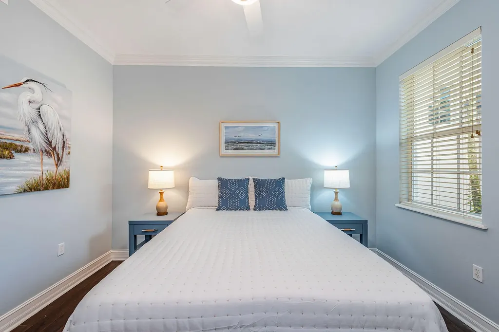 2012 Tarpon Bay Drive N Naples FL 34119