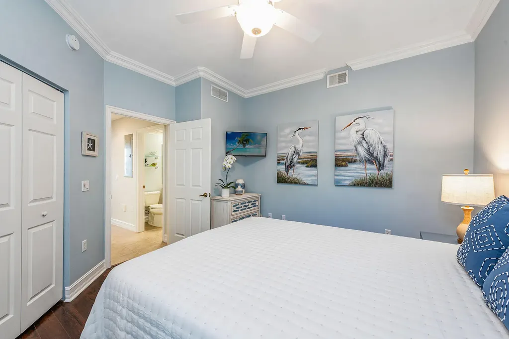 2012 Tarpon Bay Drive N Naples FL 34119