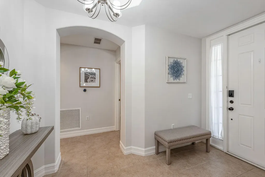 2012 Tarpon Bay Drive N Naples FL 34119