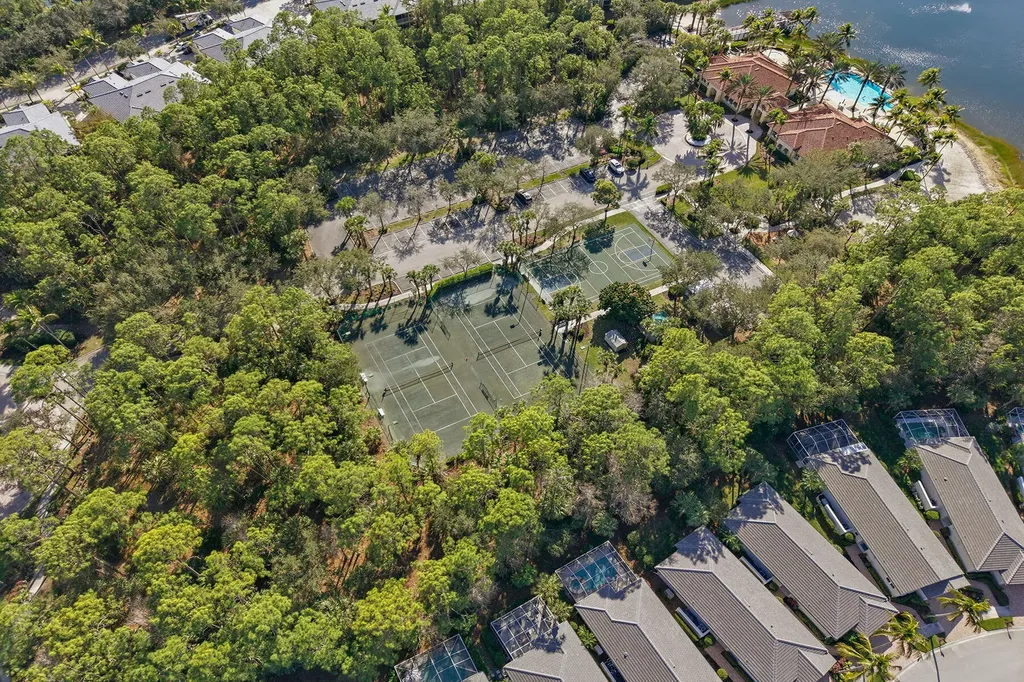 2012 Tarpon Bay Drive N Naples FL 34119