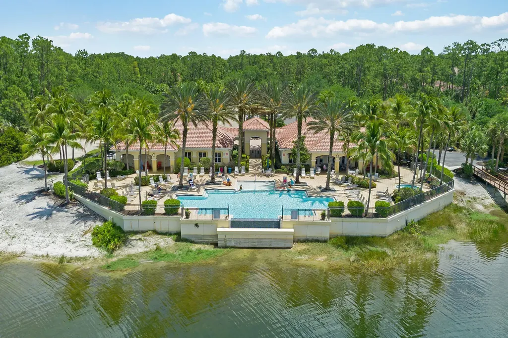 2012 Tarpon Bay Drive N Naples FL 34119