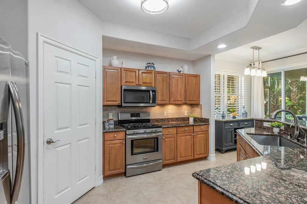 2012 Tarpon Bay Drive N Naples FL 34119