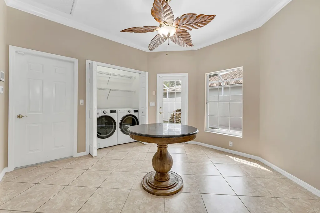 104 Glen Eagle Circle Naples FL 34104