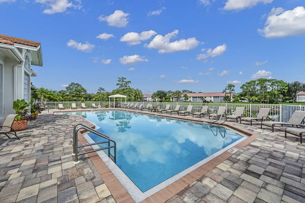 104 Glen Eagle Circle Naples FL 34104