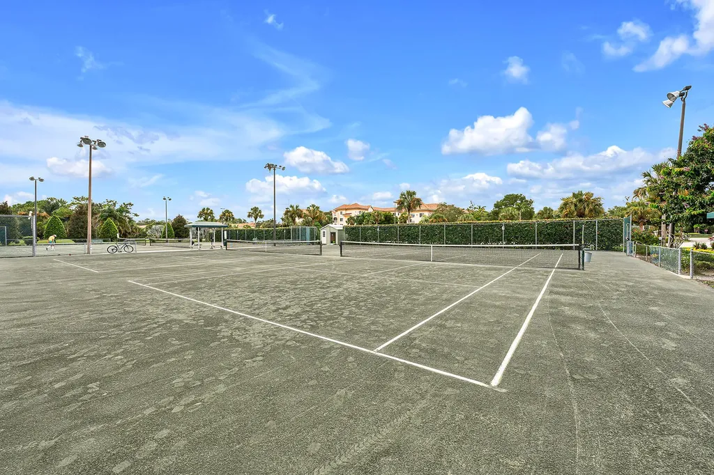 104 Glen Eagle Circle Naples FL 34104