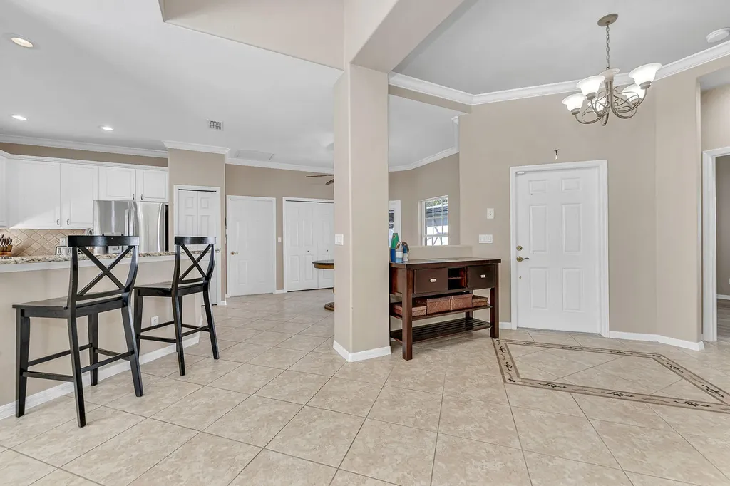 104 Glen Eagle Circle Naples FL 34104