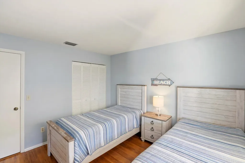 1060 Swallow Avenue Marco Island FL 34145