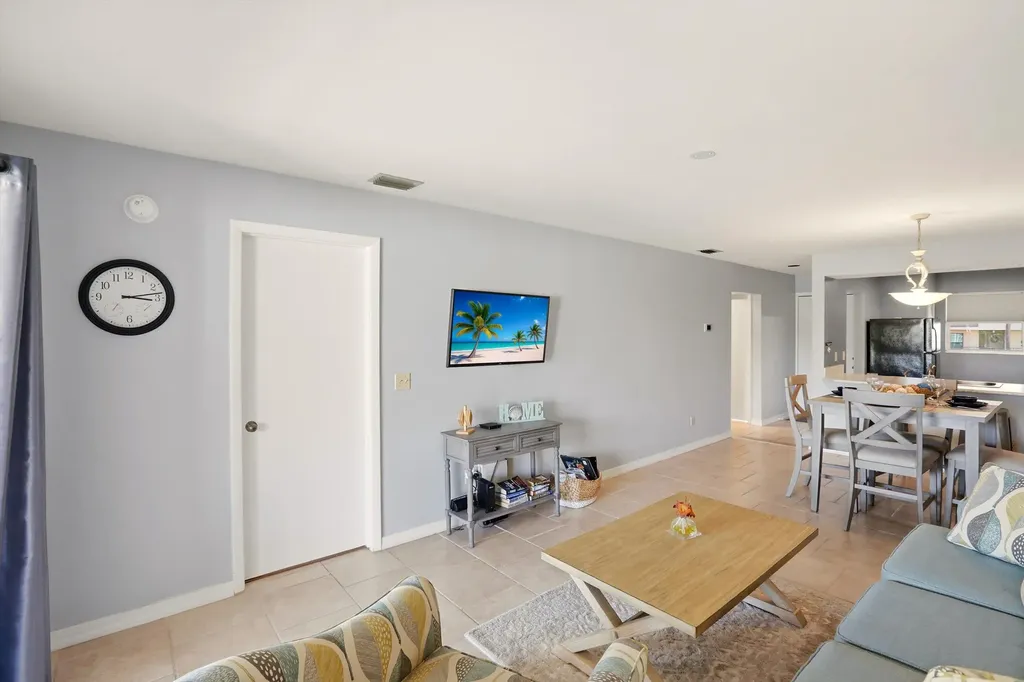 1060 Swallow Avenue Marco Island FL 34145