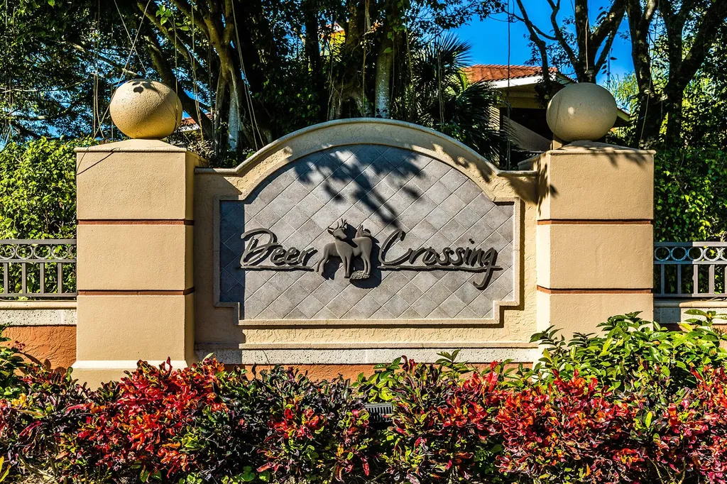 3985 Deer Crossing Naples FL 34114