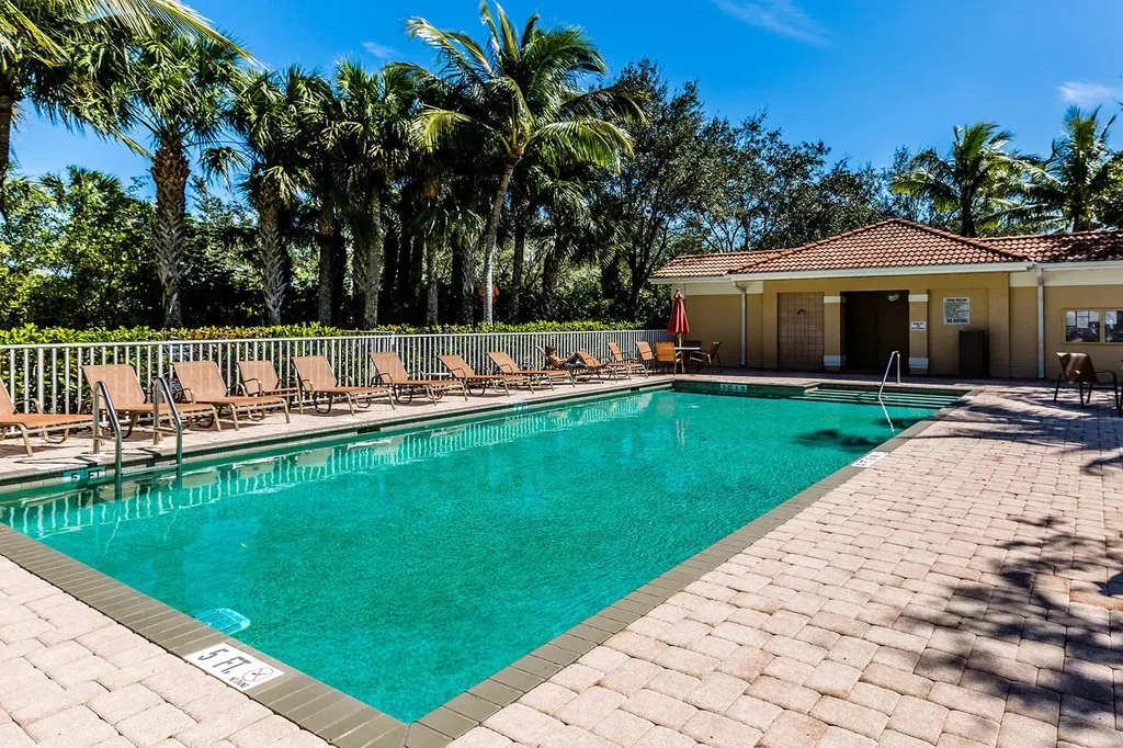 3985 Deer Crossing Naples FL 34114