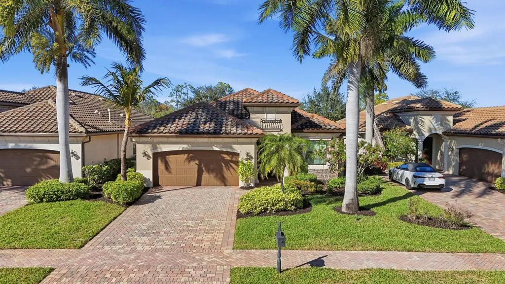3022 Aviamar Circle Naples FL 34114