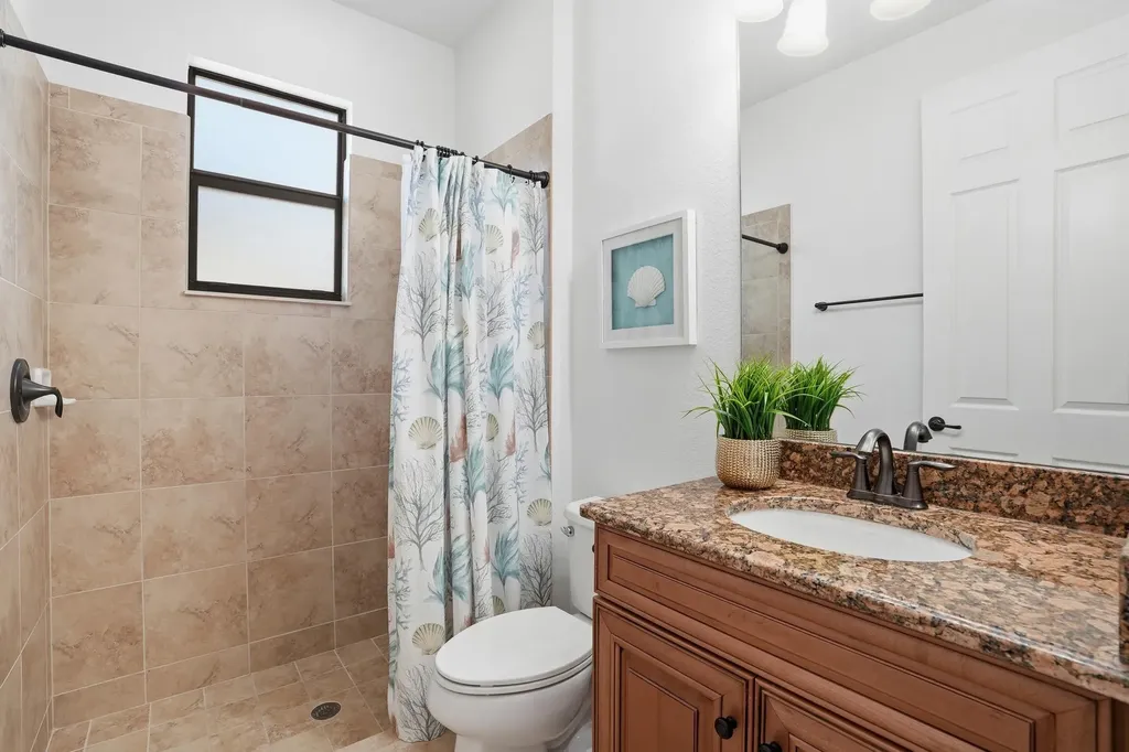 3022 Aviamar Circle Naples FL 34114