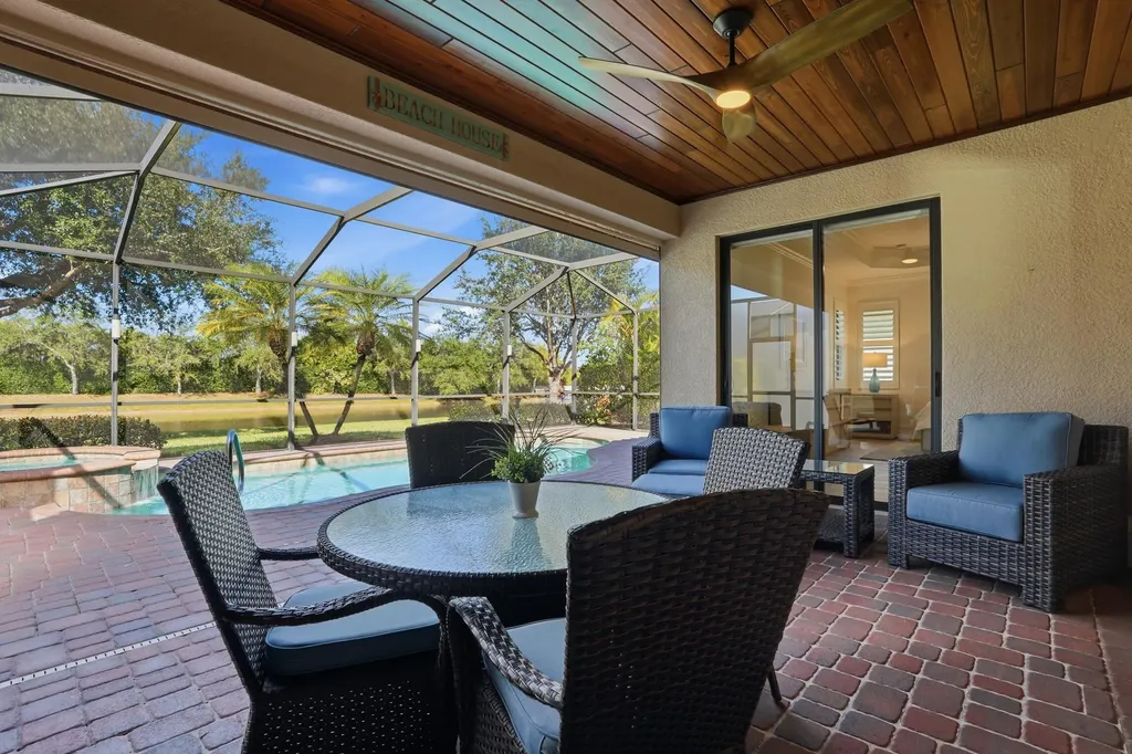 3022 Aviamar Circle Naples FL 34114