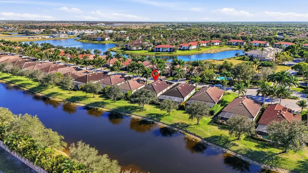 3022 Aviamar Circle Naples FL 34114