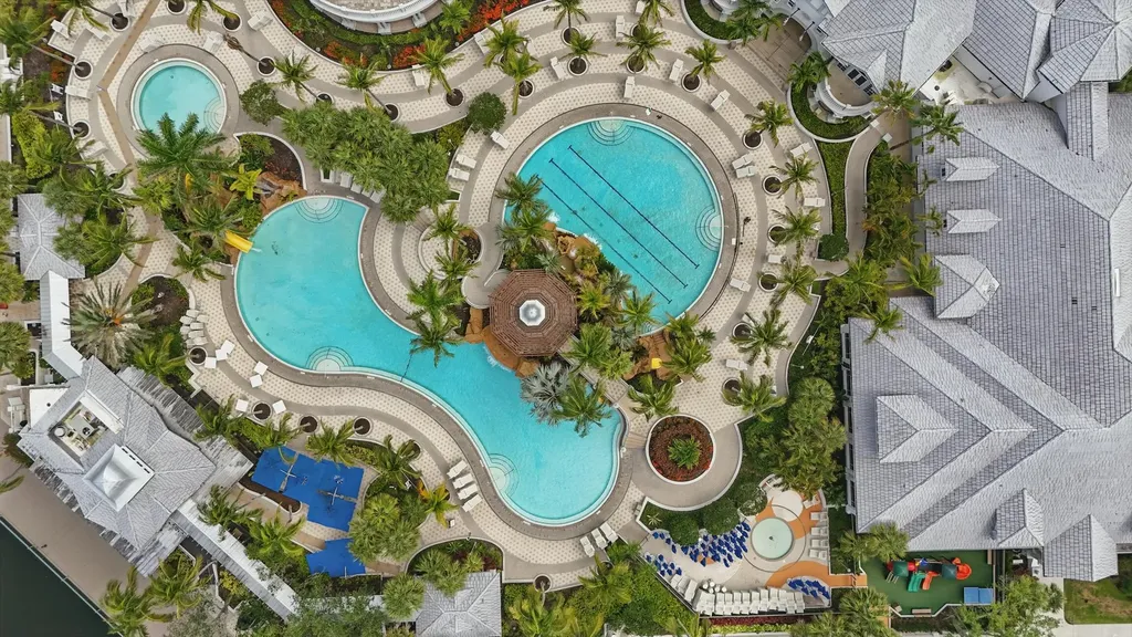 3022 Aviamar Circle Naples FL 34114