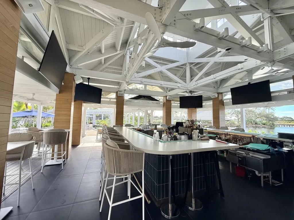 3022 Aviamar Circle Naples FL 34114