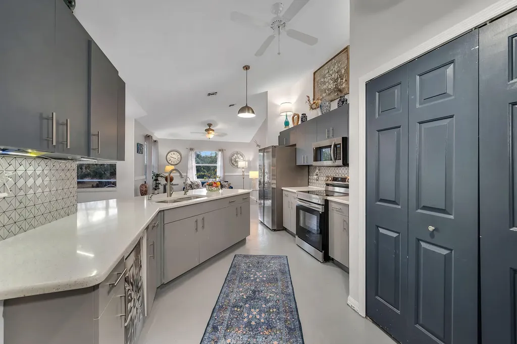 220 37th Avenue NE Naples FL 34120