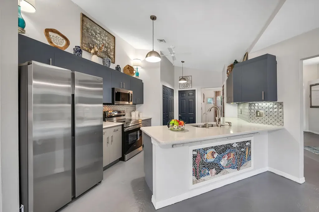 220 37th Avenue NE Naples FL 34120