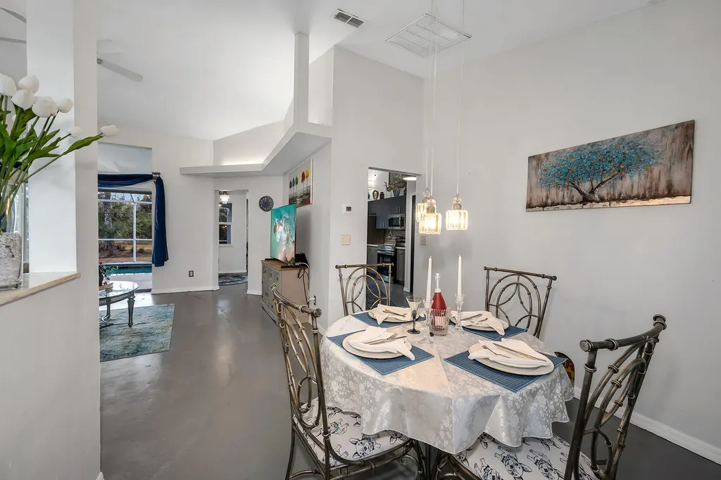 220 37th Avenue NE Naples FL 34120