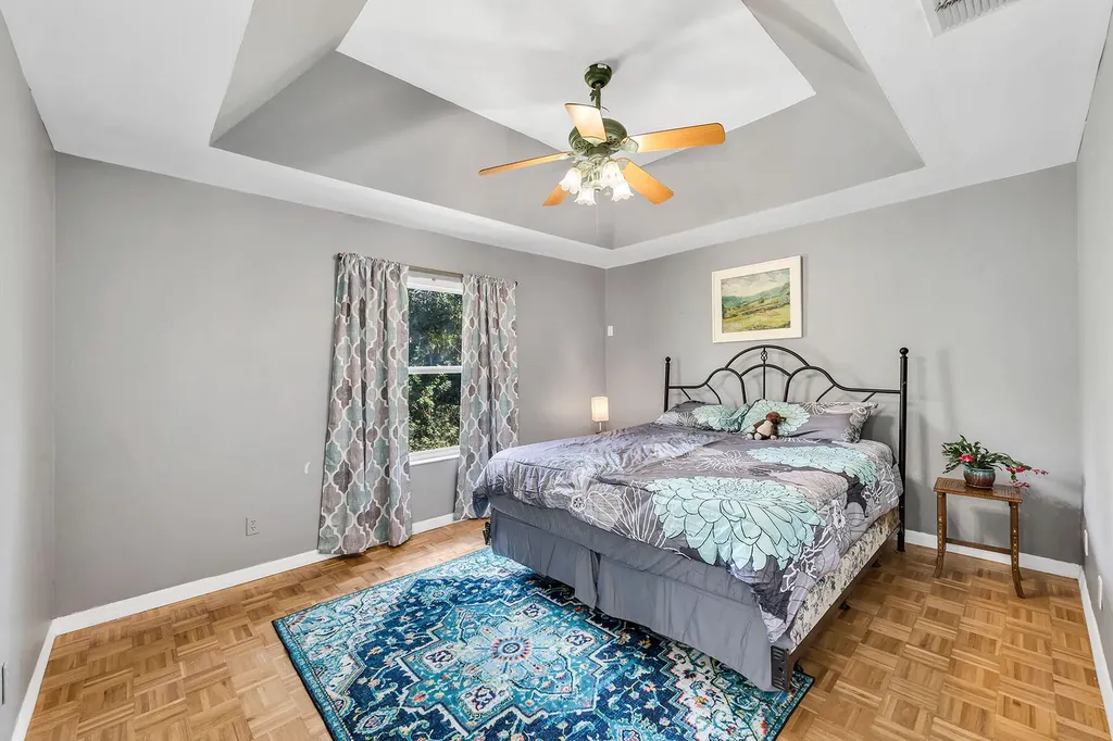 220 37th Avenue NE Naples FL 34120