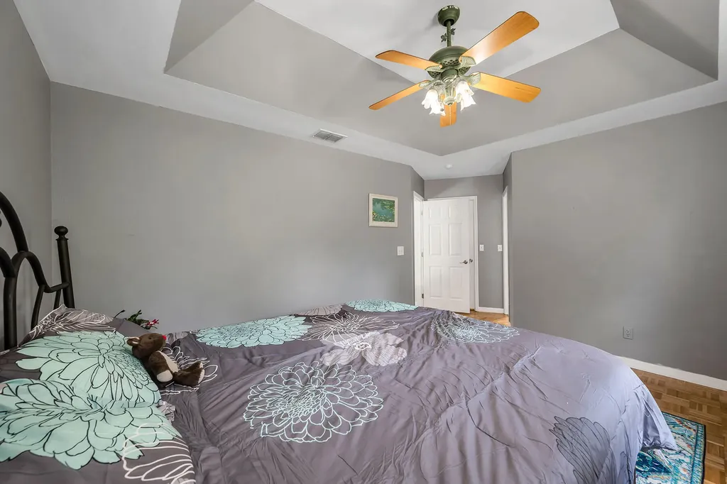 220 37th Avenue NE Naples FL 34120