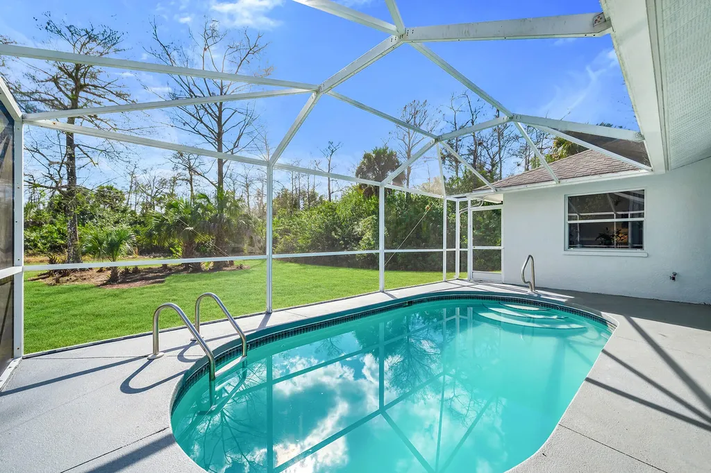 220 37th Avenue NE Naples FL 34120