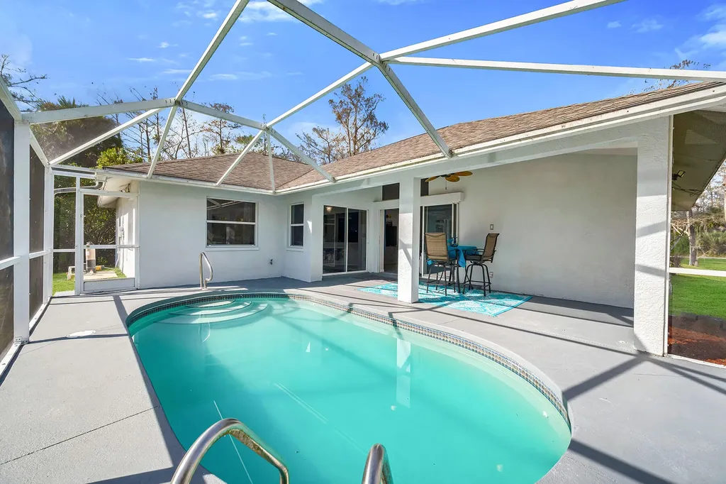 220 37th Avenue NE Naples FL 34120