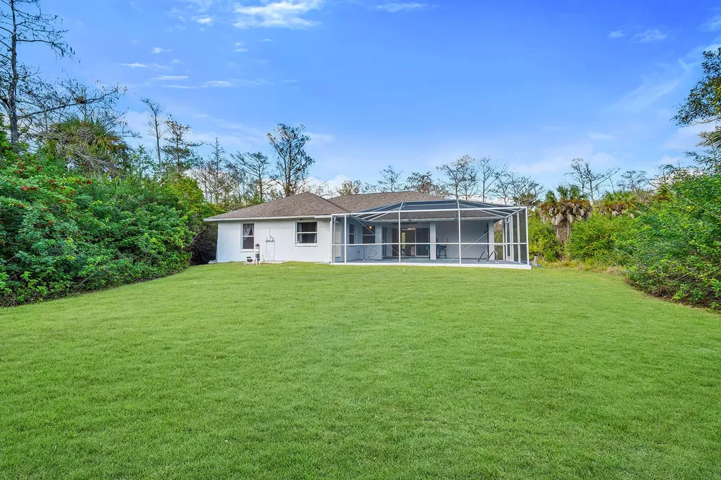 220 37th Avenue NE Naples FL 34120