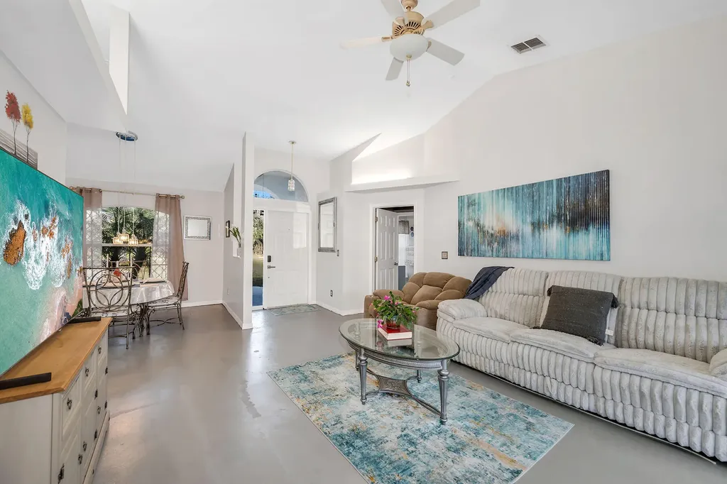 220 37th Avenue NE Naples FL 34120