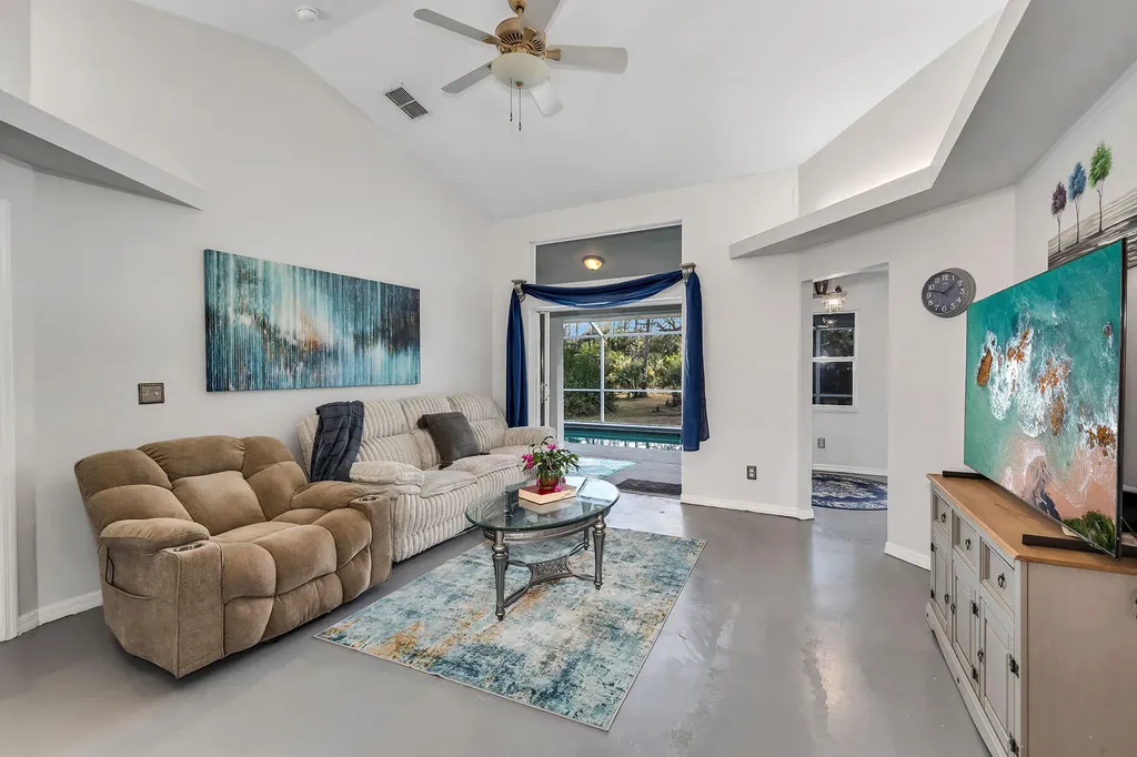 220 37th Avenue NE Naples FL 34120