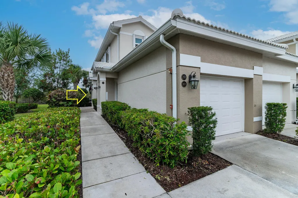 4685 Hawks Nest Way Naples FL 34114