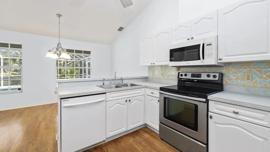 60 Brampton Lane Naples FL 34104