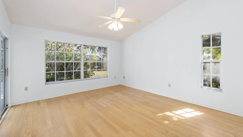 60 Brampton Lane Naples FL 34104