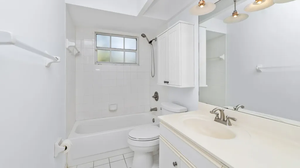 60 Brampton Lane Naples FL 34104