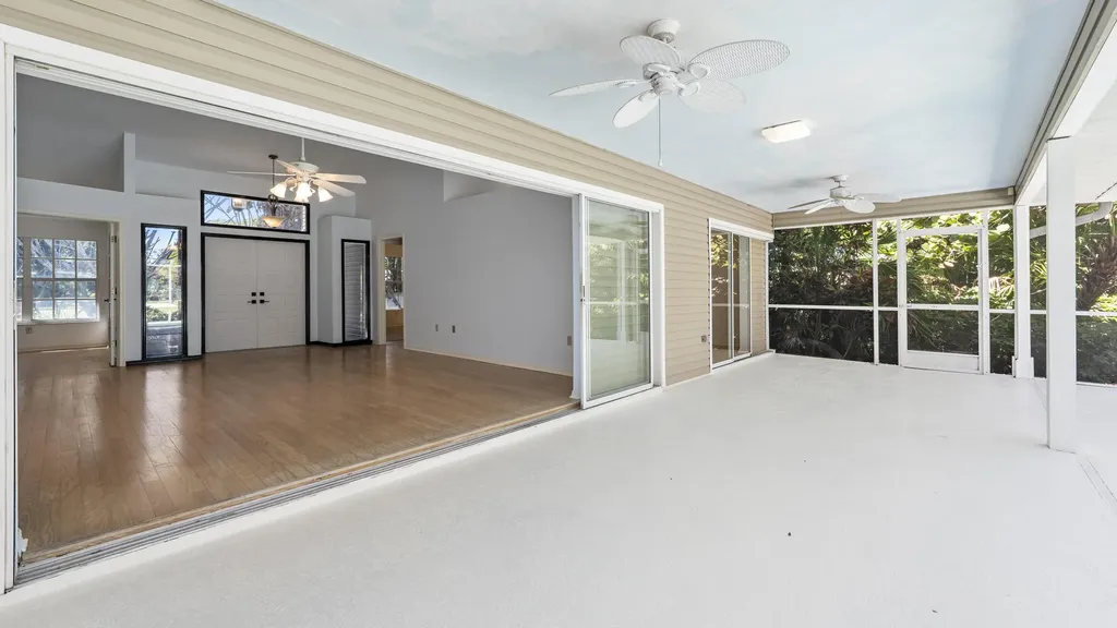 60 Brampton Lane Naples FL 34104