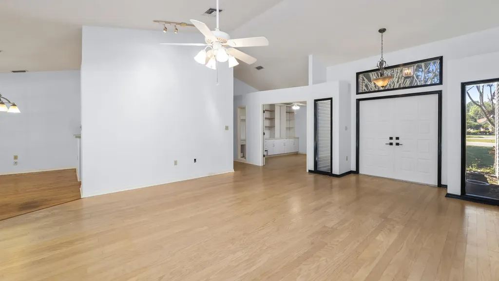 60 Brampton Lane Naples FL 34104