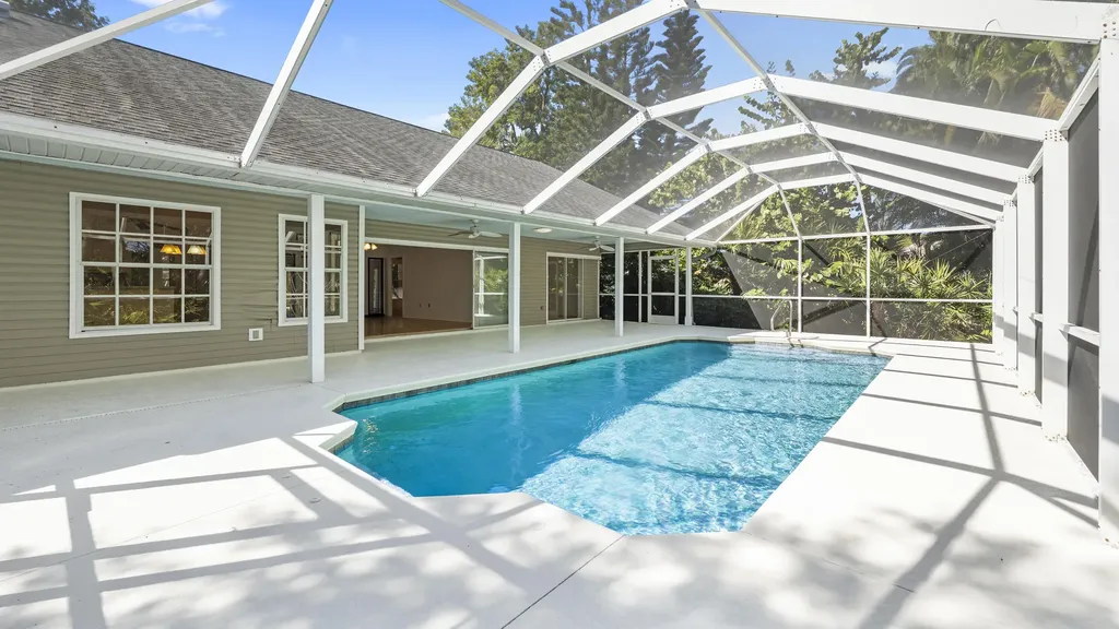 60 Brampton Lane Naples FL 34104